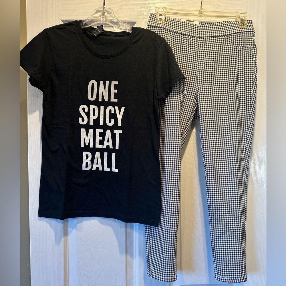 Time and Tru. Checkered black/white XS, stretchy capri pant & ANVIL Tee S